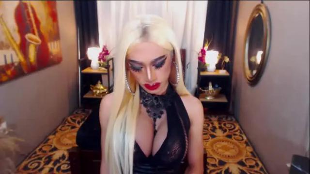 Image 6 of twofuckablestrans Stream on Chaturbate on 1 month ago