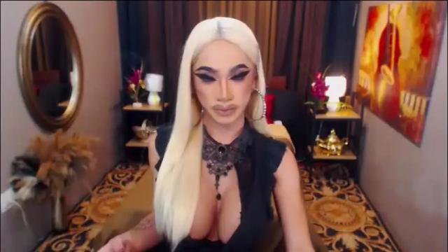 Image 3 of twofuckablestrans Stream on Chaturbate on 5 months ago