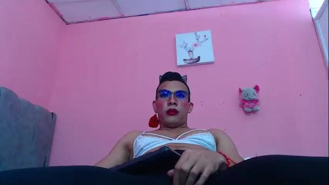 Image 3 of twotransboy Stream on Chaturbate on 2 months ago