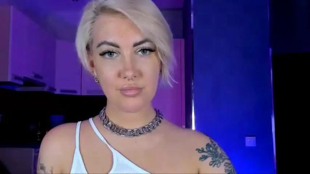 Image 3 of tykioty_miley Stream on Chaturbate on 15 months ago