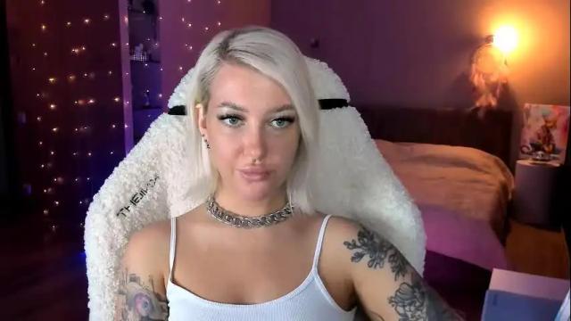 Image 11 of tykioty_miley Stream on Chaturbate on 2 months ago
