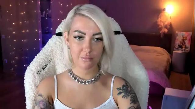 Image 11 of tykioty_miley Stream on Chaturbate on 2 months ago