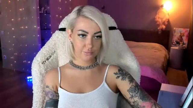 Image 2 of tykioty_miley Stream on Chaturbate on 2 months ago