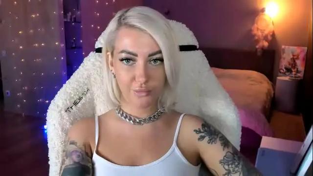 Image 3 of tykioty_miley Stream on Chaturbate on 2 months ago