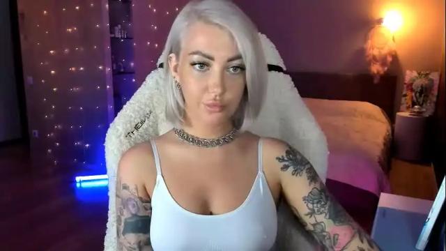 Image 2 of tykioty_miley Stream on Chaturbate on 1 month ago