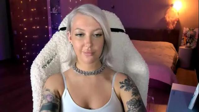 Image 11 of tykioty_miley Stream on Chaturbate on 1 month ago