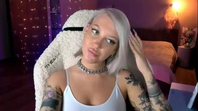 Image 4 of tykioty_miley Stream on Chaturbate on 1 month ago