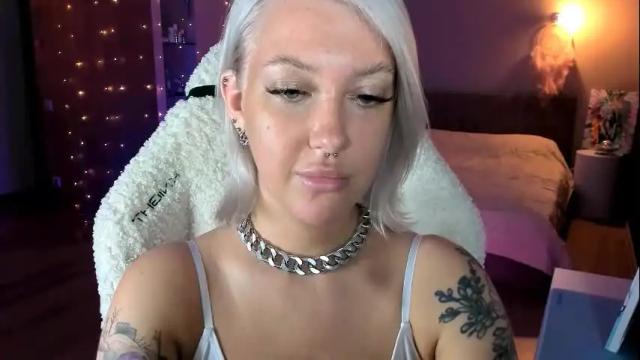 Image 8 of tykioty_miley Stream on Chaturbate on 1 month ago