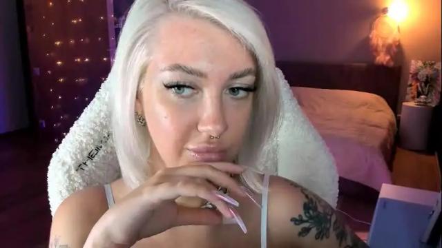 Image 2 of tykioty_miley Stream on Chaturbate on 1 month ago