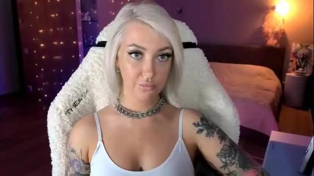 Image 3 of tykioty_miley Stream on Chaturbate on 1 month ago