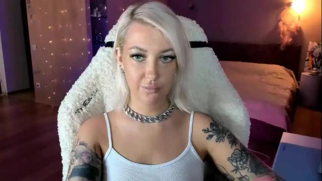 Image 2 of tykioty_miley Stream on Chaturbate on 25 days ago