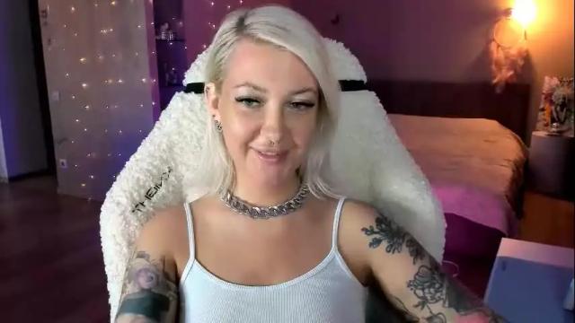 Image 4 of tykioty_miley Stream on Chaturbate on 24 days ago