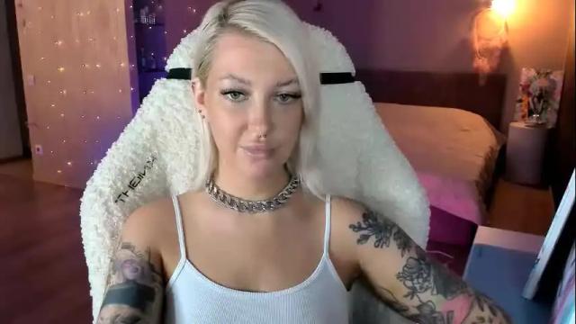 Image 4 of tykioty_miley Stream on Chaturbate on 17 days ago
