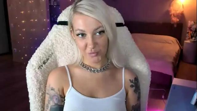 Image 4 of tykioty_miley Stream on Chaturbate on 14 days ago