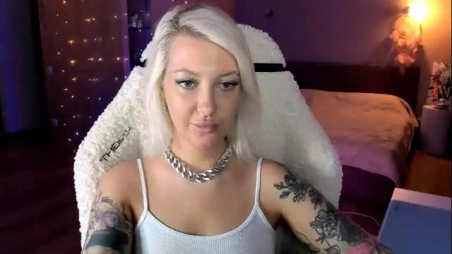 Image 3 of tykioty_miley Stream on Chaturbate on 10 days ago