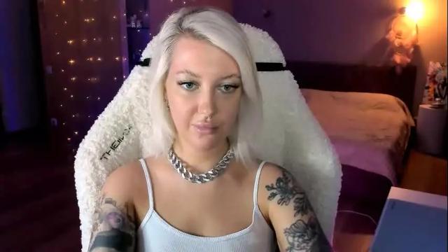 Image 4 of tykioty_miley Stream on Chaturbate on 10 days ago