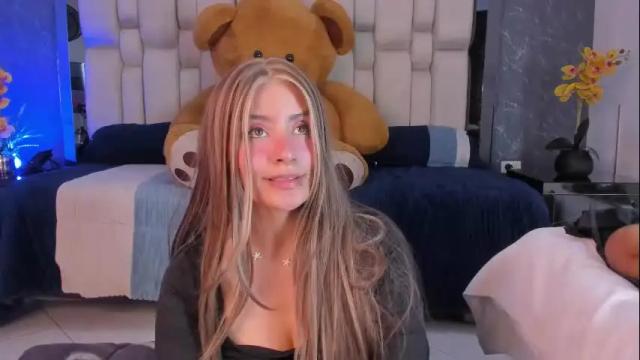 Image 3 of tyla_demon Stream on Chaturbate on 25 days ago