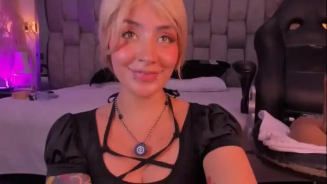 Image 12 of tyla_demon Stream on Chaturbate on 23 days ago