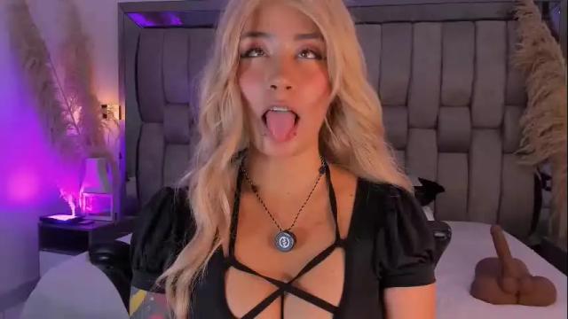 Image 4 of tyla_demon Stream on Chaturbate on 23 days ago