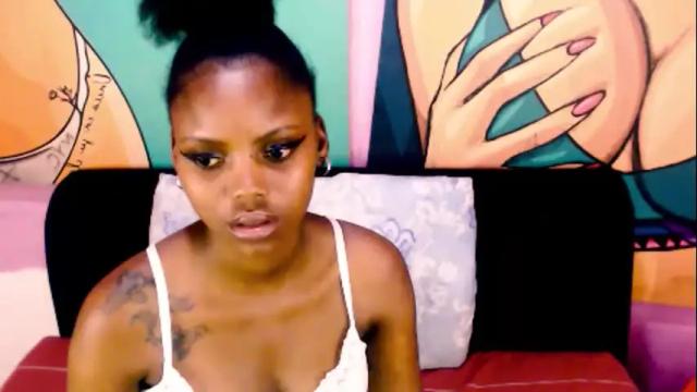 Image 3 of tyrabangz Stream on Chaturbate on 25 days ago