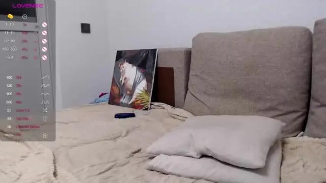 Image 2 of u_my_bon Stream on Chaturbate on 14 months ago