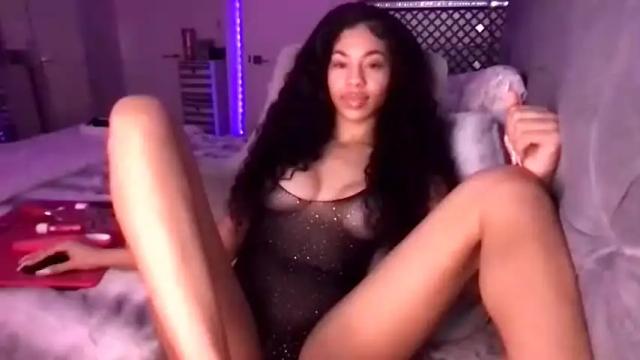Thumbnail 2, uhlexissmuhree811573's Stream at Chaturbate, 14 months ago