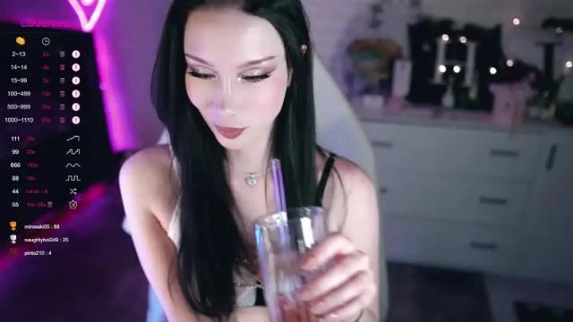 Image 8 of uindi Stream on Chaturbate on 11 days ago