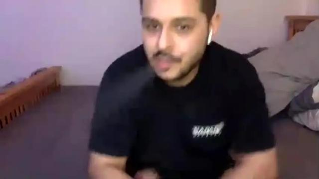 Image 3 of ukpowercouple Stream on Chaturbate on 18 months ago
