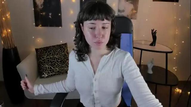 Image 3 of umekomisa Stream on Chaturbate on 12 days ago