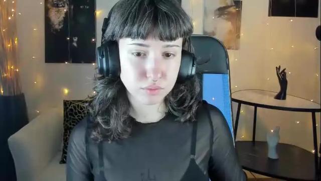 Image 2 of umekomisa Stream on Chaturbate on 9 days ago