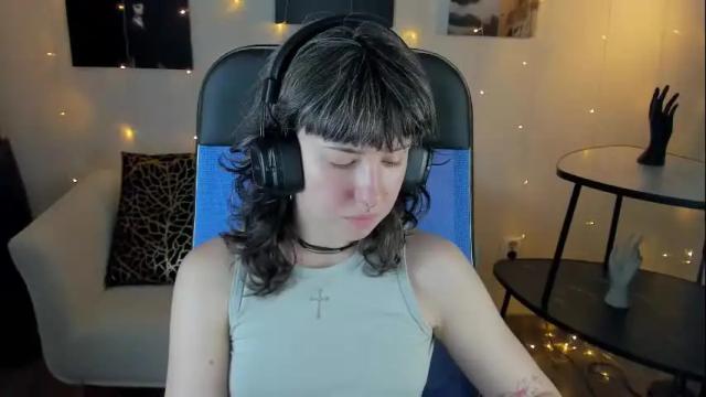 Image 2 of umekomisa Stream on Chaturbate on 2 days ago