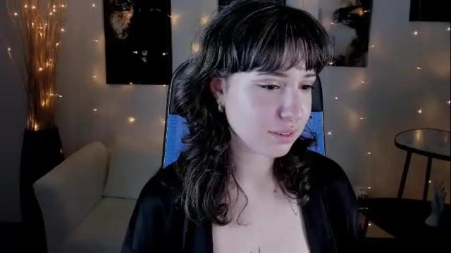 Image 12 of umekomisa Stream on Chaturbate on 3 months ago