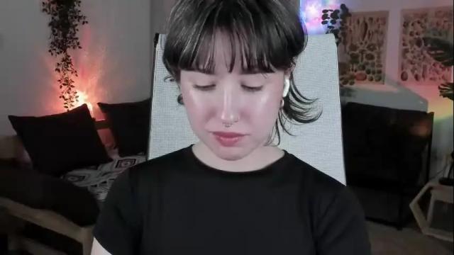 Image 3 of umekomisa Stream on Chaturbate on 3 months ago