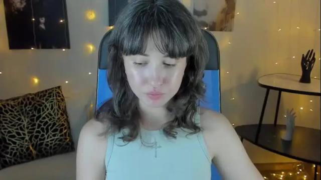 Image 3 of umekomisa Stream on Chaturbate on 3 months ago