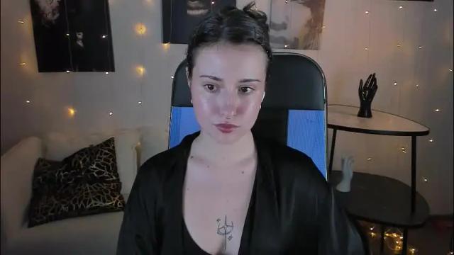 Image 3 of umekomisa Stream on Chaturbate on 3 months ago