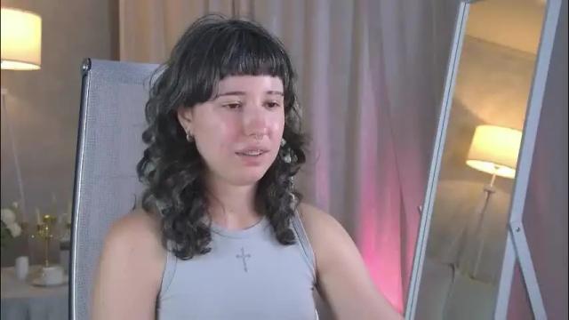 Image 4 of umekomisa Stream on Chaturbate on 2 months ago