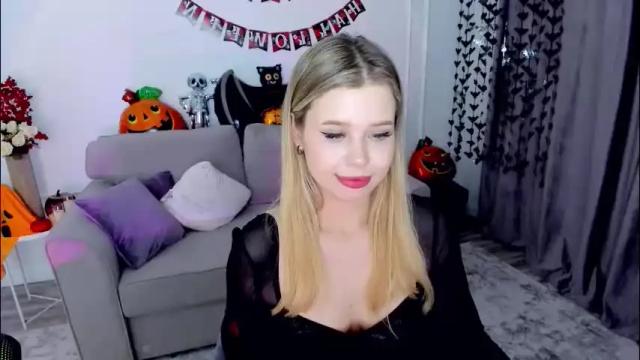 Image 2 of unforgettablalice Stream on Chaturbate on 2 months ago