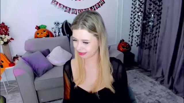 Image 3 of unforgettablalice Stream on Chaturbate on 2 months ago