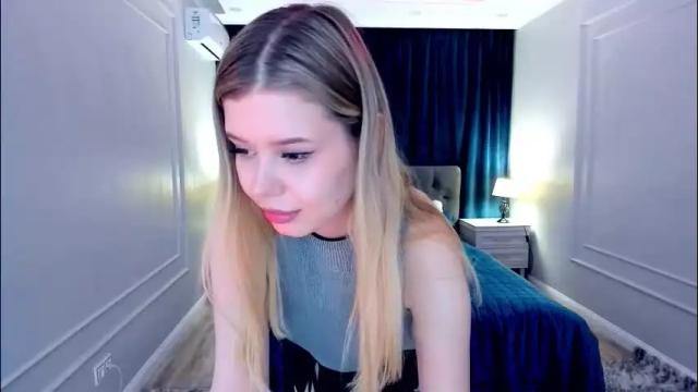 Image 12 of unforgettablalice Stream on Chaturbate on 2 months ago