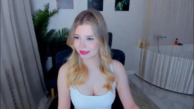 Image 3 of unforgettablalice Stream on Chaturbate on 1 month ago