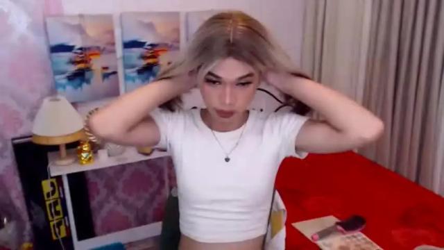 Image 11 of unforgettable_julia Stream on Chaturbate on 15 months ago