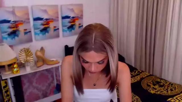 Image 11 of unforgettable_julia Stream on Chaturbate on 15 months ago
