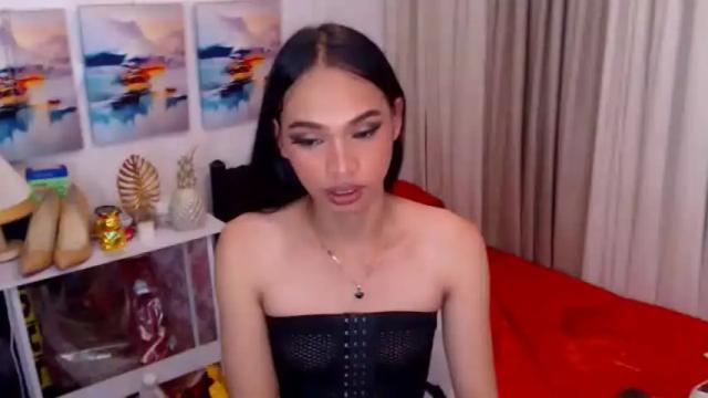 Image 7 of unforgettable_julia Stream on Chaturbate on 15 months ago