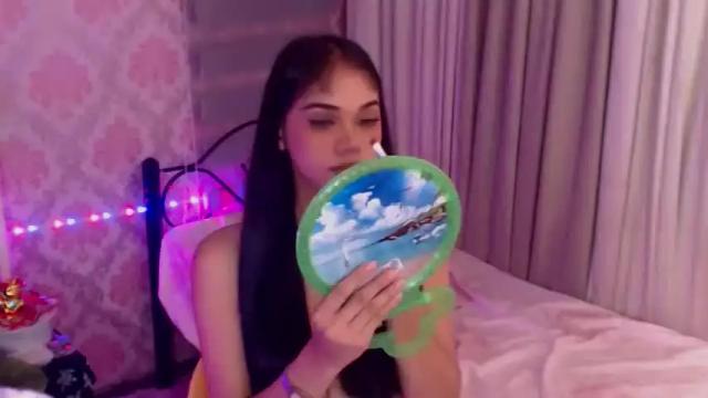 Image 8 of unforgettablefaira Stream on Chaturbate on 17 months ago