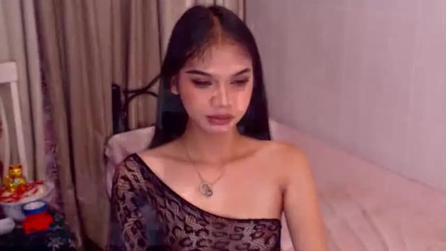 Image 6 of unforgettablefaira Stream on Chaturbate on 17 months ago