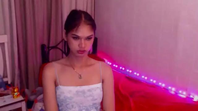 Image 3 of unforgettablefaira Stream on Chaturbate on 18 months ago