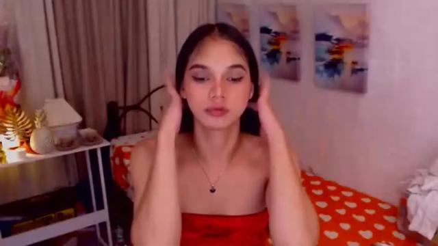 Image 4 of unforgettablefaira Stream on Chaturbate on 17 months ago
