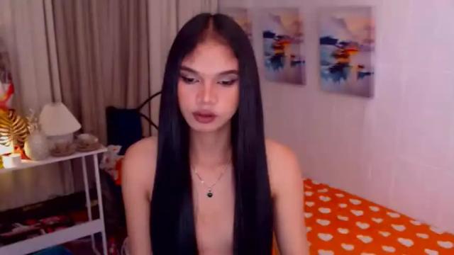 Image 11 of unforgettablefaira Stream on Chaturbate on 16 months ago