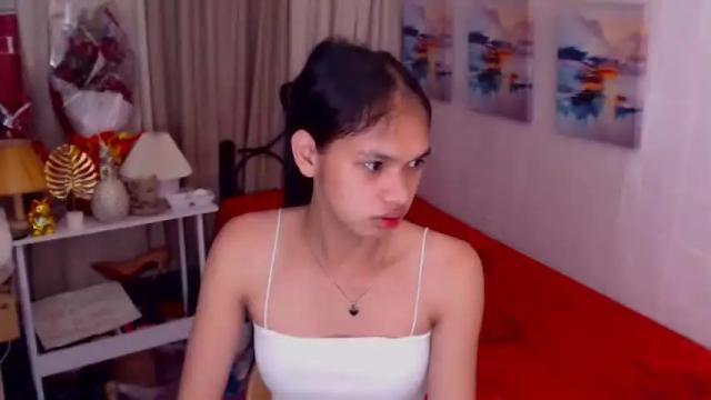 Image 2 of unforgettablefaira Stream on Chaturbate on 17 months ago