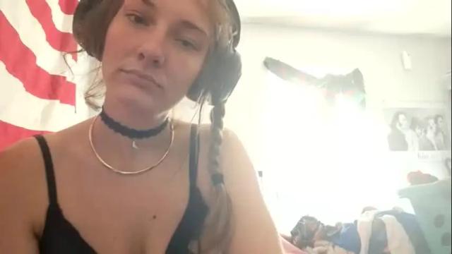 Image 11 of unknownladymadonna Stream on Chaturbate on 19 months ago